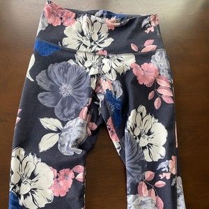 Old Navy Active- Go Dry Leggings